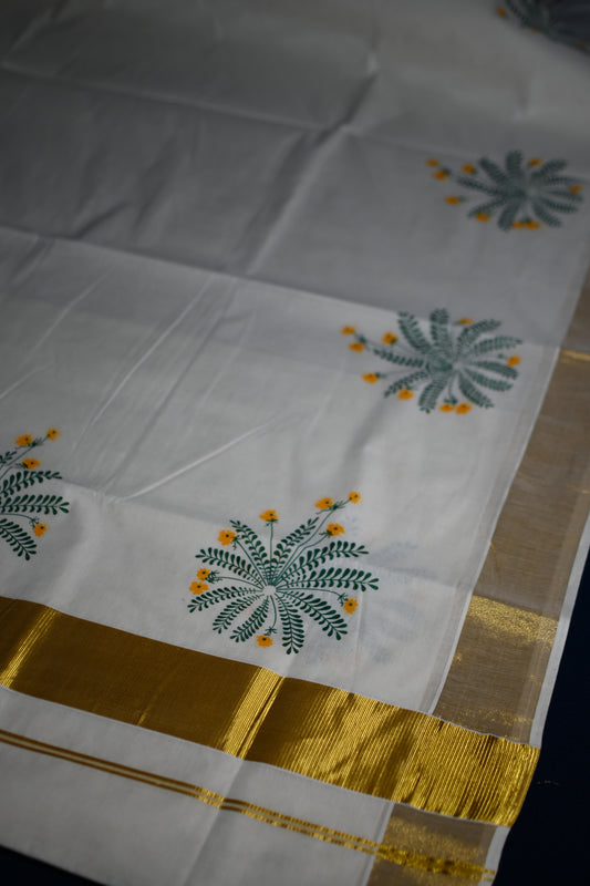 Premium Cotton Saree with Mukutti Floral Motifs