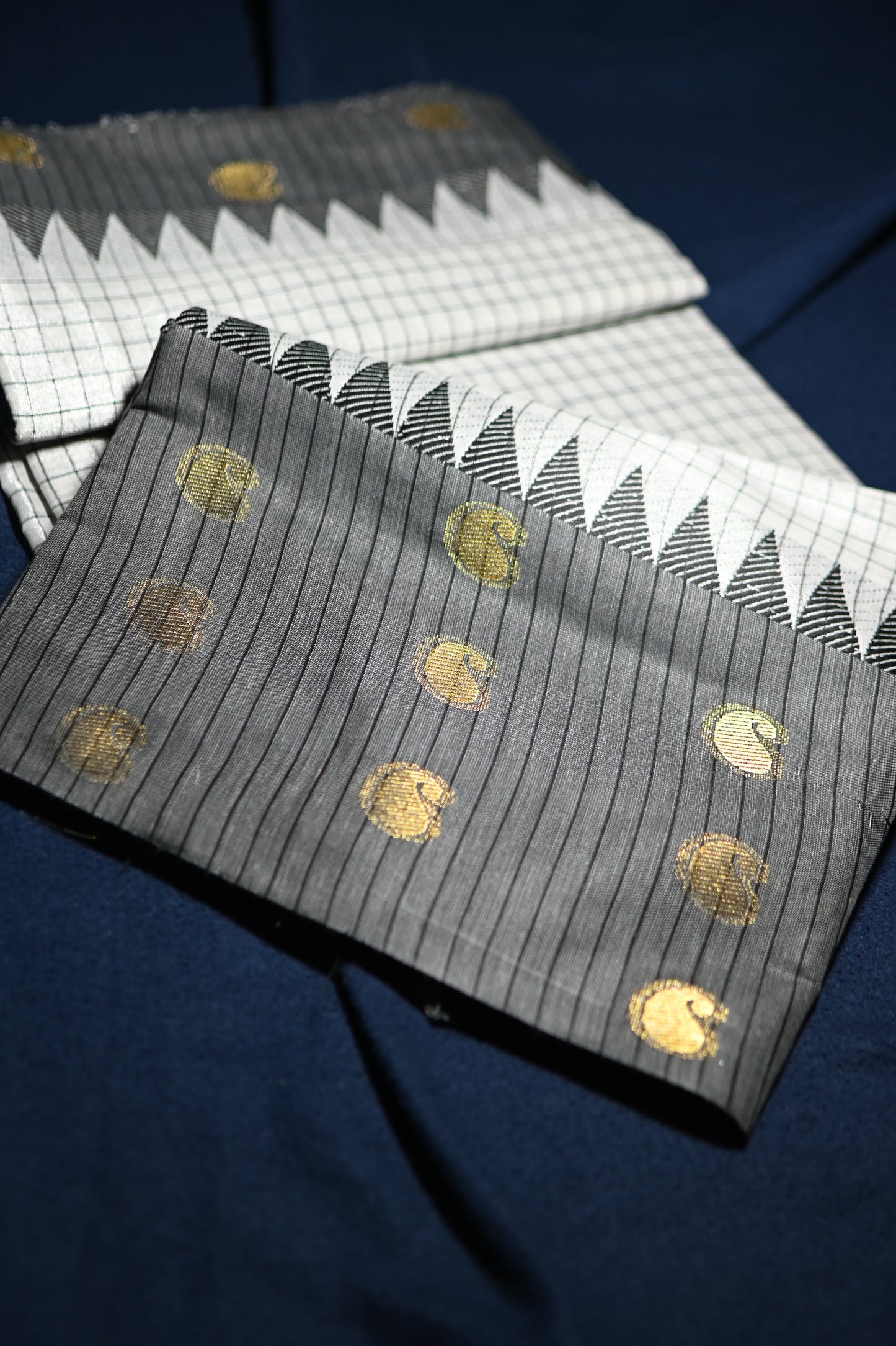 Premium Soft Tissue Saree  with Maanga Motifs
